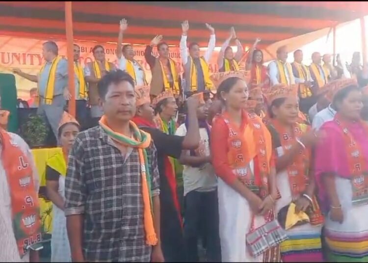 ধনশিৰিত বিজেপিৰ ঐক্য-বিজয়-সমৃদ্ধি ৰেলী,  কংগ্ৰেছ আৰু বিৰোধী দলৰ ৭০০ লোকৰ বিজেপিত যোগদান