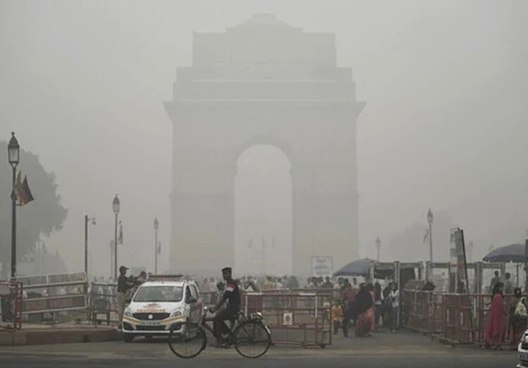 Delhi pollution : দিল্লীত চৰম মাত্ৰাত প্ৰদূষণ স্তৰ, একেৰাহে ৪ দিন ধোঁৱাৰ আৱৰণ