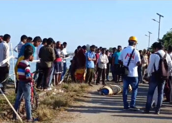 Two Brothers Missing in Brahmaputra at Dibrugarh I মাতৃৰ পিণ্ড দিবলৈ গৈ ব্ৰহ্মপুত্ৰত জাহ যোৱা দুগৰাকী ভাতৃৰ এজনৰ সন্ধান