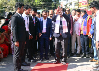 Nagaon College I অৱসৰৰ দিনটোত গুণমুগ্ধই শ্ৰদ্ধা আৰু স্নেহেৰে উপচাই পেলালে নগাঁও মহাবিদ্যালয়ৰ অধ্যক্ষ ড: শৰৎ বৰকটকীক