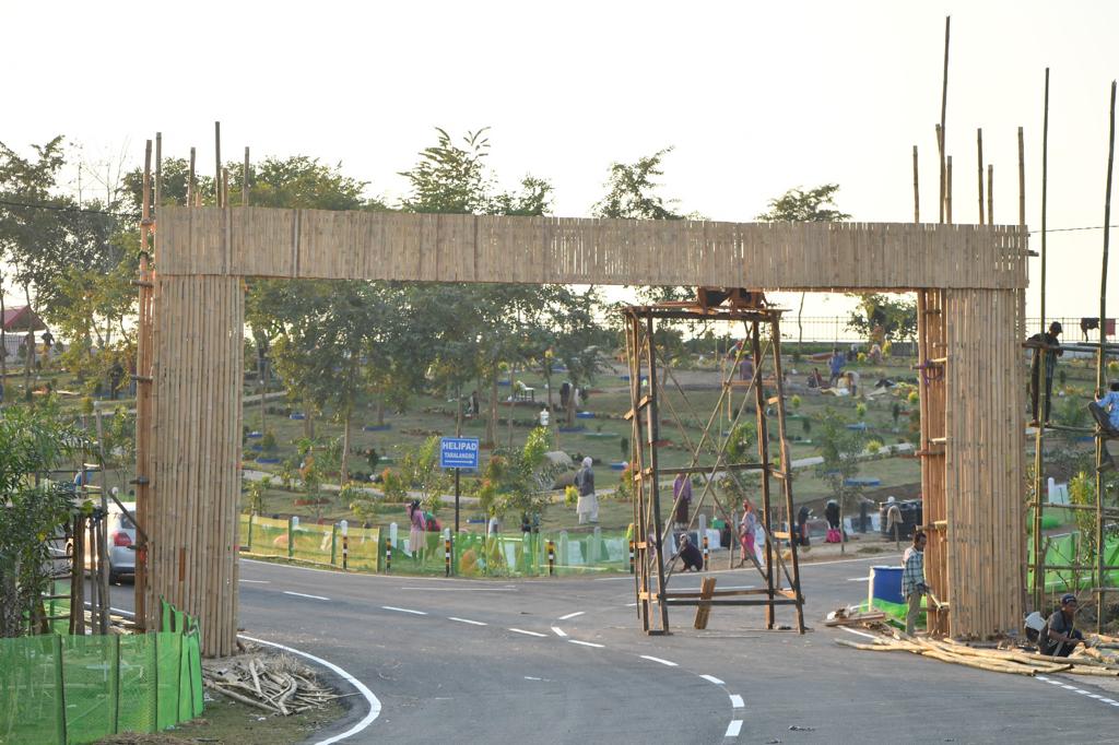 ৫০ সংখ্যক কাৰবি যুৱ মহোৎসৱৰ বাবে ন- কইনাৰ ৰূপত কাৰবি পিপুলছ হল তাৰালাংছৰ বাকৰি  প্ৰায় ১৩ কোটি টকা ব্যয় সাপেক্ষে প্ৰস্তুতি তুংগত 