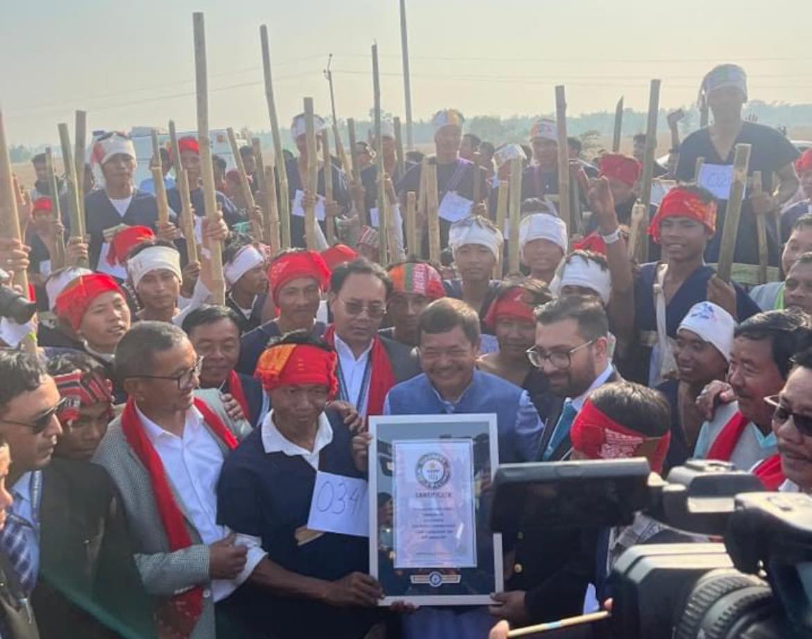 Greenish World Record I কাৰবি আংলং জিলাৰ বকলীয়াঘাটত কেংদংদাং (পেঙ)ৰে খোজ কঢ়াৰ গিনিজ বুকৰ বিশ্বাভিলেখ 3 Greenish World Record