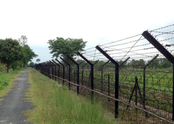 Indo Barma border : পাকিস্তান, বাংলাদেশৰ পিছত এইবাৰ ভাৰত-ম্যানমাৰ সীমান্তত কাঁটাতাঁৰৰ বেৰ