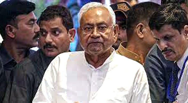 Nitish Kumar I ‘ইণ্ডিয়া’ এৰি পুনৰ ‘এনডিএ’ত! বিহাৰৰ মুখ্যমন্ত্ৰী নীতিশ কুমাৰক লৈ চর্চা তুংগত