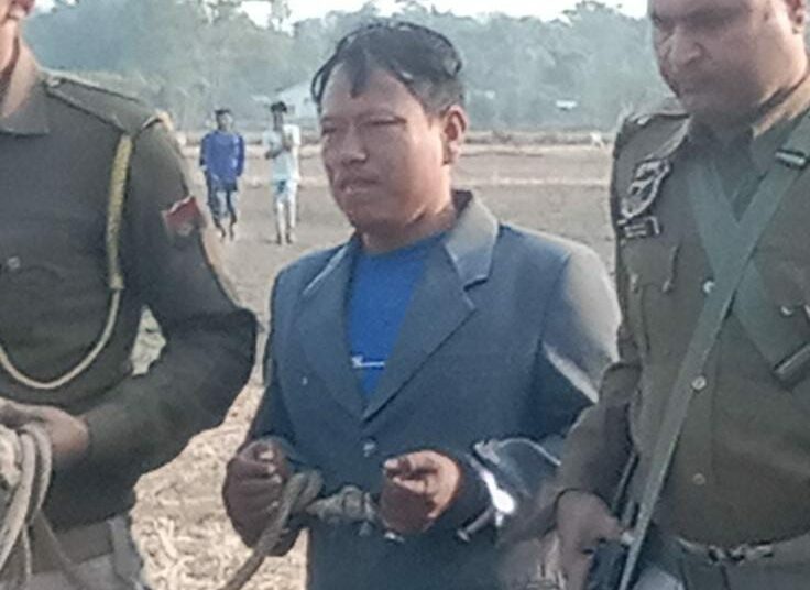 যোৱা পাঁচ দিনে সন্ধানহীন নাঁৱৰ পৰা ব্ৰহ্মপুত্ৰত জপিয়াই পলায়ন কৰা কাজিৰঙাৰ গঁড় হত্যাকাৰী চোৰাং চিকাৰীঃ