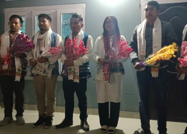 অসম বিশ্ববিদ্যালয় ডিফু চৌহদ নিৰ্বাচনত  কেএছএ ইংলংফ’ গোটৰ বৃহৎ জয়কলৈ ডিফুত সংবাদমেল