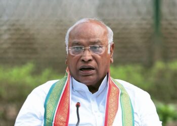 Lok sabha elections 2024 I বিজেপিয়ে ১০০খন আসনো অতিক্ৰম কৰিব নোৱাৰিব, লোকসভা নিৰ্বাচনৰ পূৰ্বে খাৰ্গেৰ দাবী