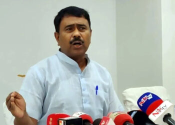 Lok sabha election 2024 : কংগ্ৰেছ ত্যাগ টিকট বঞ্চিত খালেকৰ, গুৱাহাটীত আপৰ প্ৰাৰ্থী প্ৰত্যাহাৰ