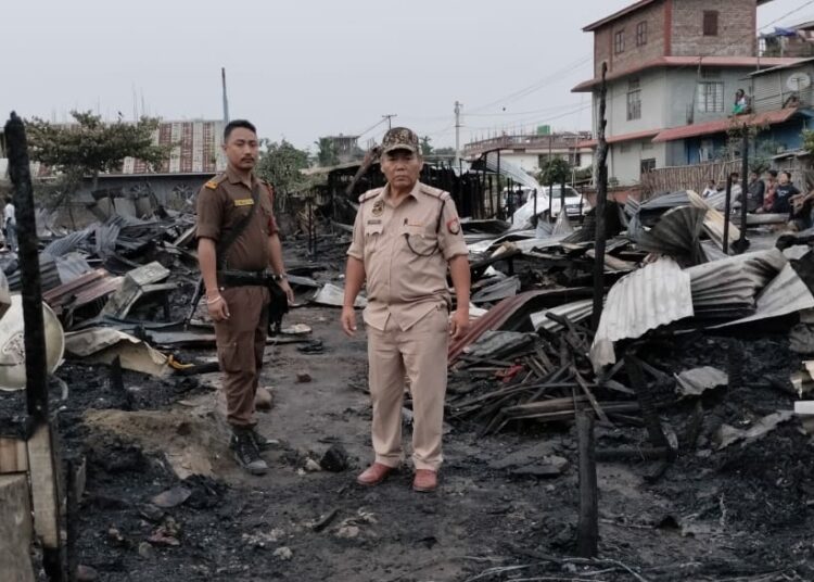 খটখটী থানা এলেকাৰ বৰলেঙৰীত ভয়ঙ্কৰ অগ্নিকাণ্ড! প্ৰায় ৬০ টা ঘৰ জ্বলি ভস্মীভূত