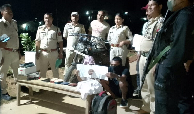 Heroin seized in Khatkhati : খটখটী কাৰাগাঁৱত আৰক্ষীৰ নাকা তালাচীত বুজন পৰিমাণৰ হেৰইনসহ দুই সৰবৰাহকাৰী আটক