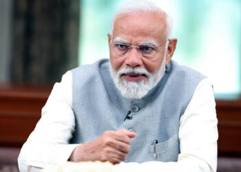 Modi slams Rahul Gandhi : নেহৰু-গান্ধী পৰিয়ালৰ চাৰি প্ৰজন্মই ভাৰতীয় সংবিধান ধ্বংস কৰিছে; ৰাহুলক প্ৰত্যুত্তৰ মোডীৰ