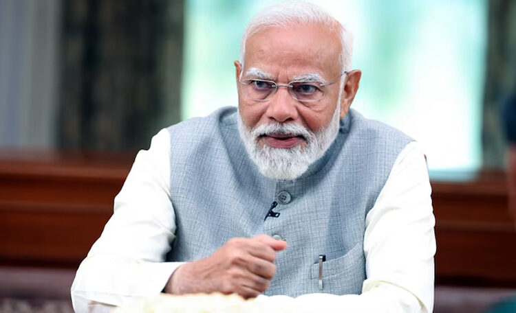 Modi slams Rahul Gandhi : নেহৰু-গান্ধী পৰিয়ালৰ চাৰি প্ৰজন্মই ভাৰতীয় সংবিধান ধ্বংস কৰিছে; ৰাহুলক প্ৰত্যুত্তৰ মোডীৰ