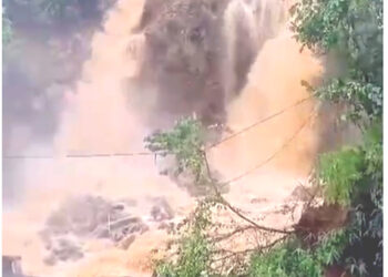 Landslide in Silchar Guwahati Road : শিলচৰ-গুৱাহাটী পথত ভয়ংকৰ ভূমিস্খলন, বন্ধ শিলচৰ-গুৱাহাটী পথ