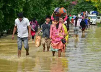 Assam flood situation : অপৰিৱৰ্তিত ৰাজ্যৰ বান পৰিস্থিতি, ১৯ জিলাৰ ৫৭৯ গাঁও ক্ষতিগ্ৰস্ত