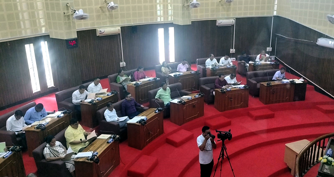 কাৰবি আংলং স্বায়ত্তশাসিত পৰিষদৰ অধিৱেশনত নগৰ আৰু গাঁও আৰক্ষী বাহিনী গঠনৰ প্ৰস্তাৱ