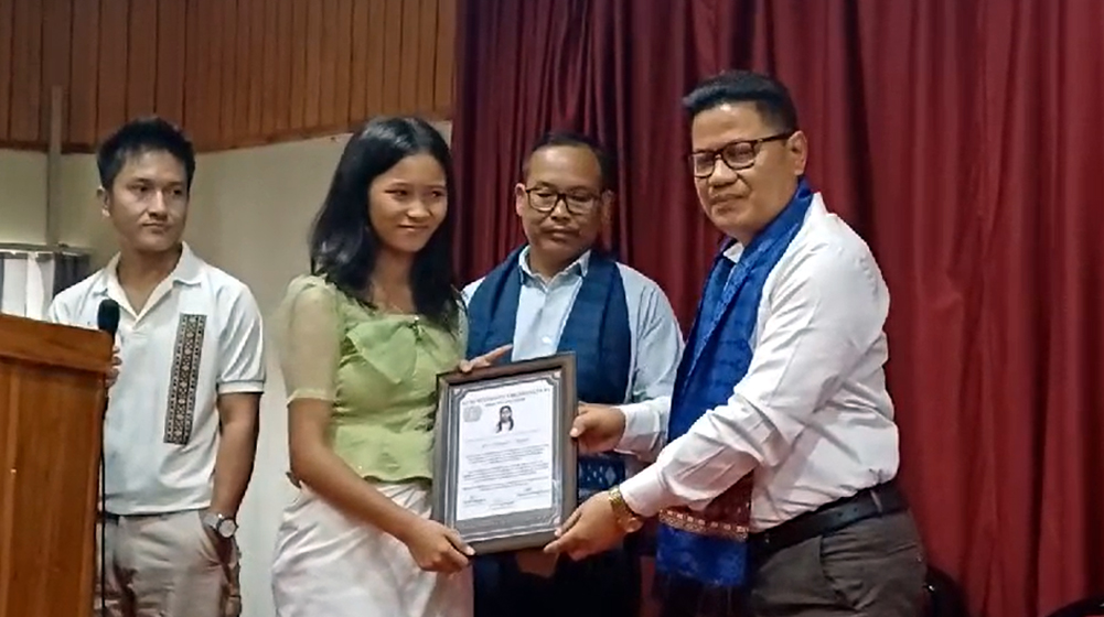 Felicitation ceremony at Diphu : ডিফুত কুকি অধ্যাপক আৰু ছাত্ৰ সমাজৰ উদ্যোগত কৃৰ্তীমান কুকি ছাত্ৰ-ছাত্ৰীক সম্বৰ্ধনা 2 kukip1 | ASSAM TIMES POST