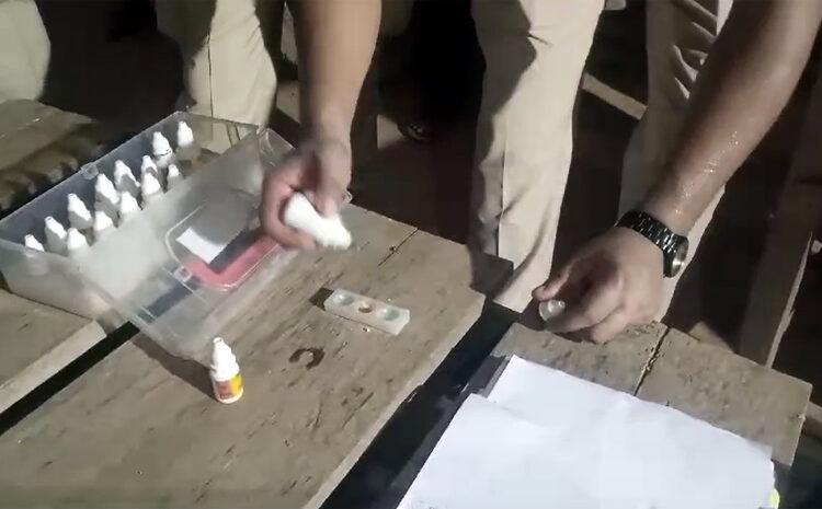 32.42 grams of Heroin Seized : খটখটীৰ গৌতম বস্তিত হেৰ’ইনসহ এজনক আটক আৰক্ষীৰ