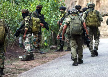 JK Terrorist Attack : নিৰ্বাচনৰ পূৰ্বে পুনৰ উত্তপ্ত কাশ্মীৰ উপত্যকা, সেনা-সন্ত্ৰাসবাদীৰ সংঘৰ্ষ