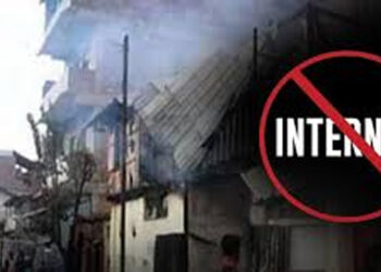 Manipur Violence : অশান্তজৰ্জৰ মণিপুৰৰ তিনি জিলাত সান্ধ্যআইন জাৰি, প্ৰশাসনে বন্ধ কৰিলে ইণ্টাৰনেট সেৱা