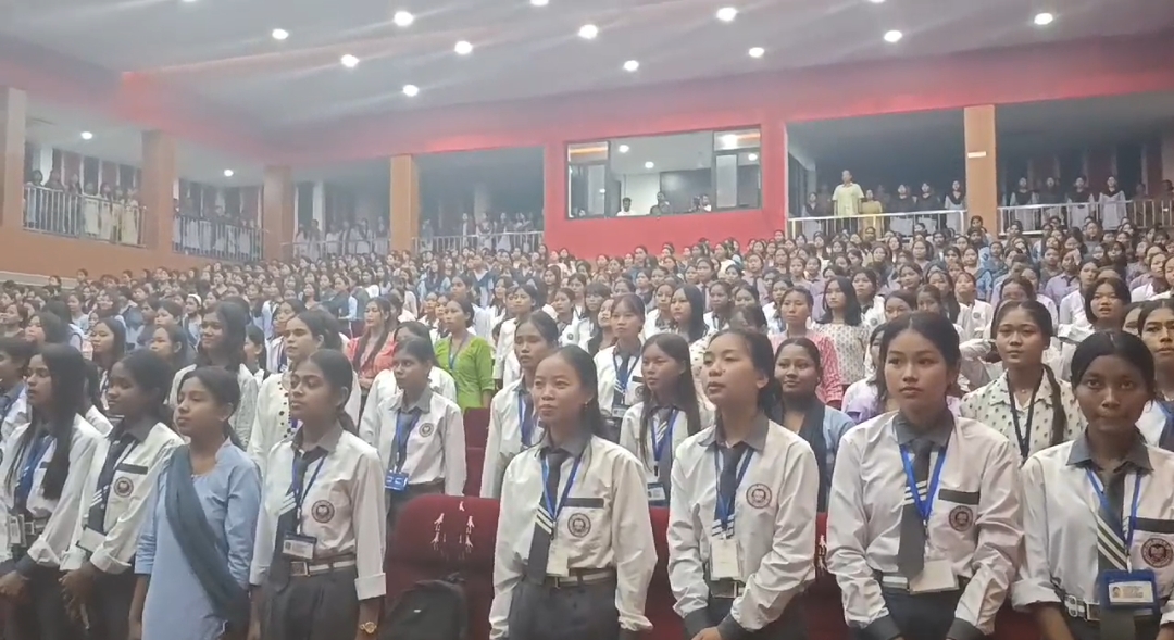 সমগ্ৰ ৰাজ্যৰ লগতে ডিফু ,বোকাজান আৰু হাওৰাঘাটতো অসমত অনুষ্ঠিত মুখ্যমন্ত্ৰী নিজুত মইনা আচঁনিৰ অধীনত আনুষ্ঠানিক চেক বিতৰণ 3 ডিফু ,বোকাজান আৰু হাওৰাঘাটতো অসমত অনুষ্ঠিত মুখ্যমন্ত্ৰী নিজুত মইনা আচঁনিৰ অধীনত আনুষ্ঠানিক চেক বিতৰণ