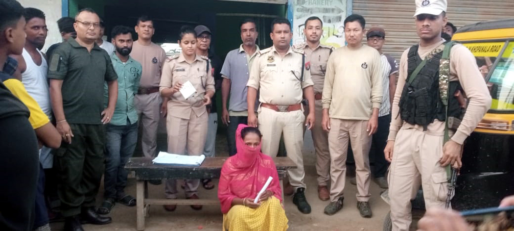 খটখটীৰ বালিজান খানবস্তিত নিচাযুক্ত হেৰ'ইনসহ মহিলা সৰবৰাহকাৰী আটক