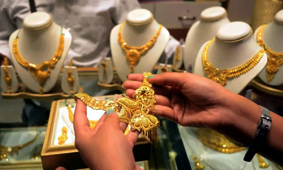 Gold Prices Dip to Rs 76,900, Silver Tumbles to Rs 94,900