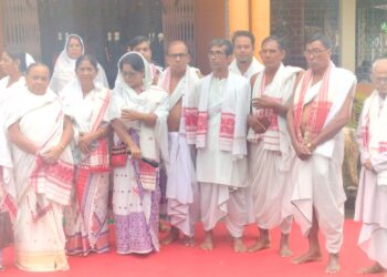 ডিফুত শংকৰী কৃষ্টি বিকাশ সংঘৰ উদ্যোগত দেওবাৰে পুৱা ৫ বজাৰ পৰা ৫ দিনীয়া কাৰ্যসূচীৰে আৰম্ভ হৈছে অবিৰত ভাগৱত পাঠ 