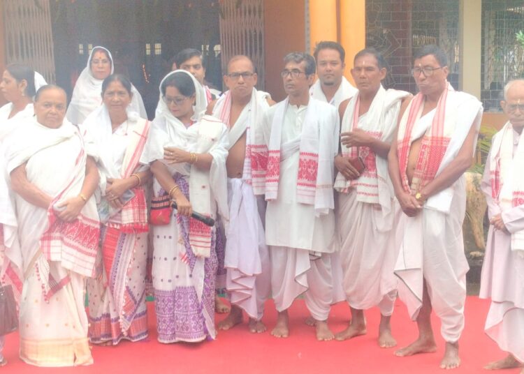 ডিফুত শংকৰী কৃষ্টি বিকাশ সংঘৰ উদ্যোগত দেওবাৰে পুৱা ৫ বজাৰ পৰা ৫ দিনীয়া কাৰ্যসূচীৰে আৰম্ভ হৈছে অবিৰত ভাগৱত পাঠ 