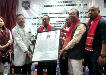 Felicitation to Kurusar Timung : আইকন বঁটা প্ৰাপক কুৰুচাৰ তিমুঙক ডিফুত ৰাজহুৱা সম্বৰ্ধনা বিভিন্ন দল-সংগঠনৰ