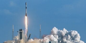 ISRO GSAT20 I আমেৰিকাৰ পৰা ইছৰ’ৰ GSAT20ৰ সফল উৎক্ষেপণ মহাকাশলৈ গʼল ইলন মাস্কৰ স্পেচএক্সত