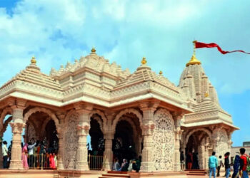 Gujarat Temple Robbery : গুজৰাটৰ মন্দিৰৰ পৰা অন্তৰ্ধান ৭৮ লাখ টকাৰ গহনা, সোণৰ হাৰো চুৰি