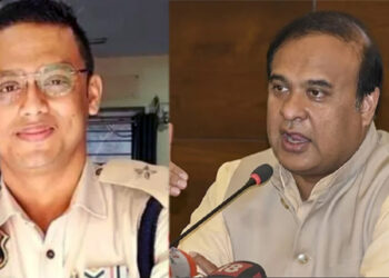Assam Police : ৰাজপথত আৰক্ষী বিষয়াৰ বাইক চালকক প্ৰহাৰ, মুখ্যমন্ত্ৰীৰ প্ৰতিক্ৰিয়া প্ৰকাশ