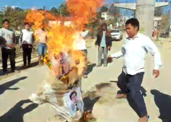 ASDC YOUTH WINGS : ডিফুত APHLC সভাপতি জে আই কাথাৰৰ পুত্তলিকা দাহ ASDC YOUTH WINGS