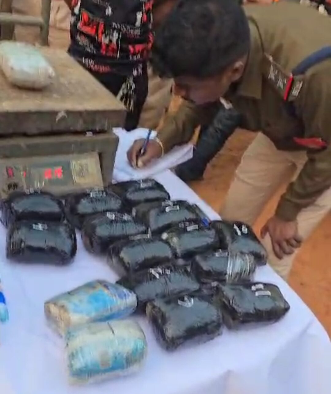 Police Seize Opium Worth Rupees 4 Crore, Arrest Two Suppliers