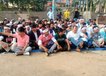 PGR-VGR Land : পিজিআৰ-ভিজিআৰ ভূমিত অবৈধ বেদখল উচ্ছেদৰ দাবীত ডিফুত প্ৰতিবাদী ধৰ্ণা দল সংগঠনৰ