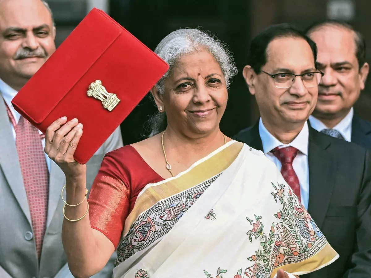 Budget 2025 I এইবাৰ বাজেটত বিহাৰক সৰ্বোচ্চ অগ্ৰাধিকাৰ দিয়াৰ চেষ্টা, মধুবনী কলাৰ শাৰী পৰিধান কৰি বাজেট দাখিল বিত্তমন্ত্ৰীৰ