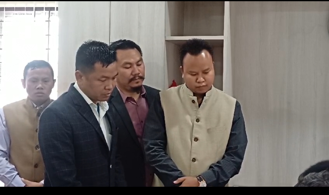 এমএচি অভিজিৎ ক্ৰৰ মনোনয়ন পত্ৰ দাখিল