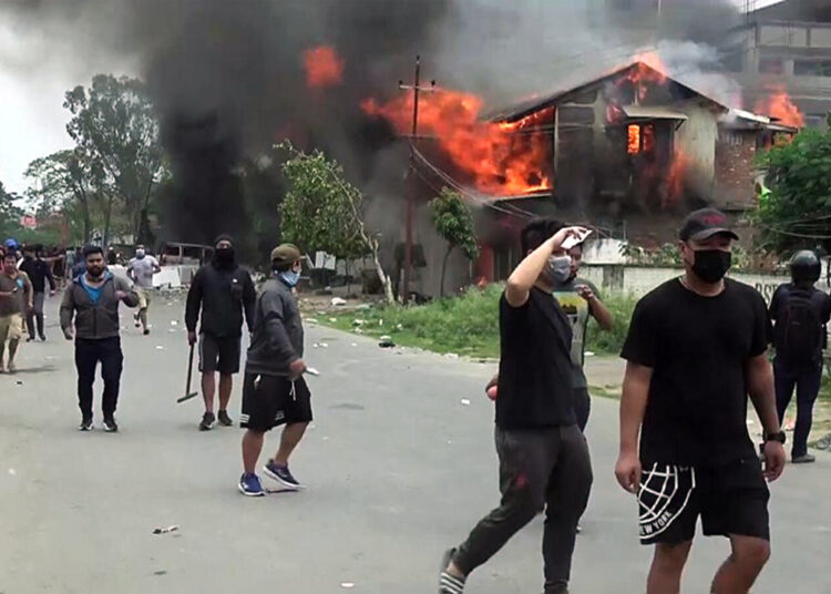 Manipur Violence : চতুৰ্থ দিনতো সাম্প্ৰদায়িক সংঘাতত উত্তপ্ত মণিপুৰ, নিহত প্ৰতিবাদকাৰী