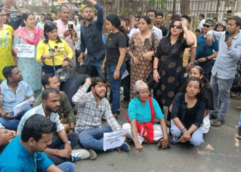 Journalists protest in Guwahati : দিলৱাৰ হুছেইন মজুমদাৰৰ মুক্তিৰ দাবীত মহানগৰ কঁপালে সাংবাদিকে