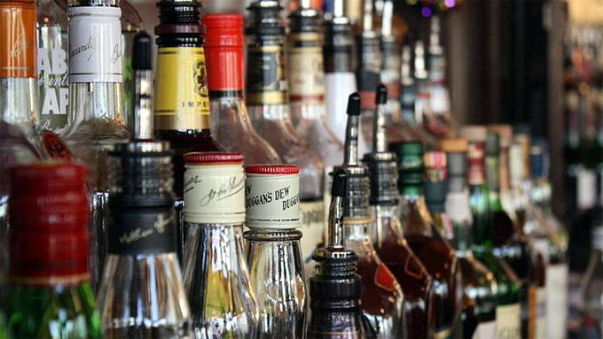 Assam Wine Shop timing : সুৰাপায়ীৰ বাবে সুখবৰ, মহানগৰীত মাজনিশালৈকে উপলব্ধ হ'ব সুৰা 1 Assam Wine Shop timing : সুৰাপায়ীৰ বাবে সুখবৰ, মহানগৰীত মাজনিশালৈকে উপলব্ধ হ’ব সুৰা