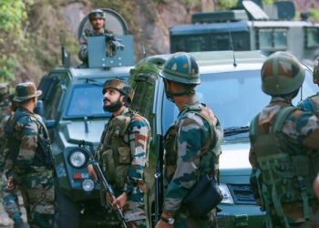 Pak attack in JK I  পুঞ্চ সীমান্তত ৪২টা বিস্ফোৰণ নোহোৱা বোমা নিষ্ক্ৰিয় কৰিলে ভাৰতীয় সেনাই