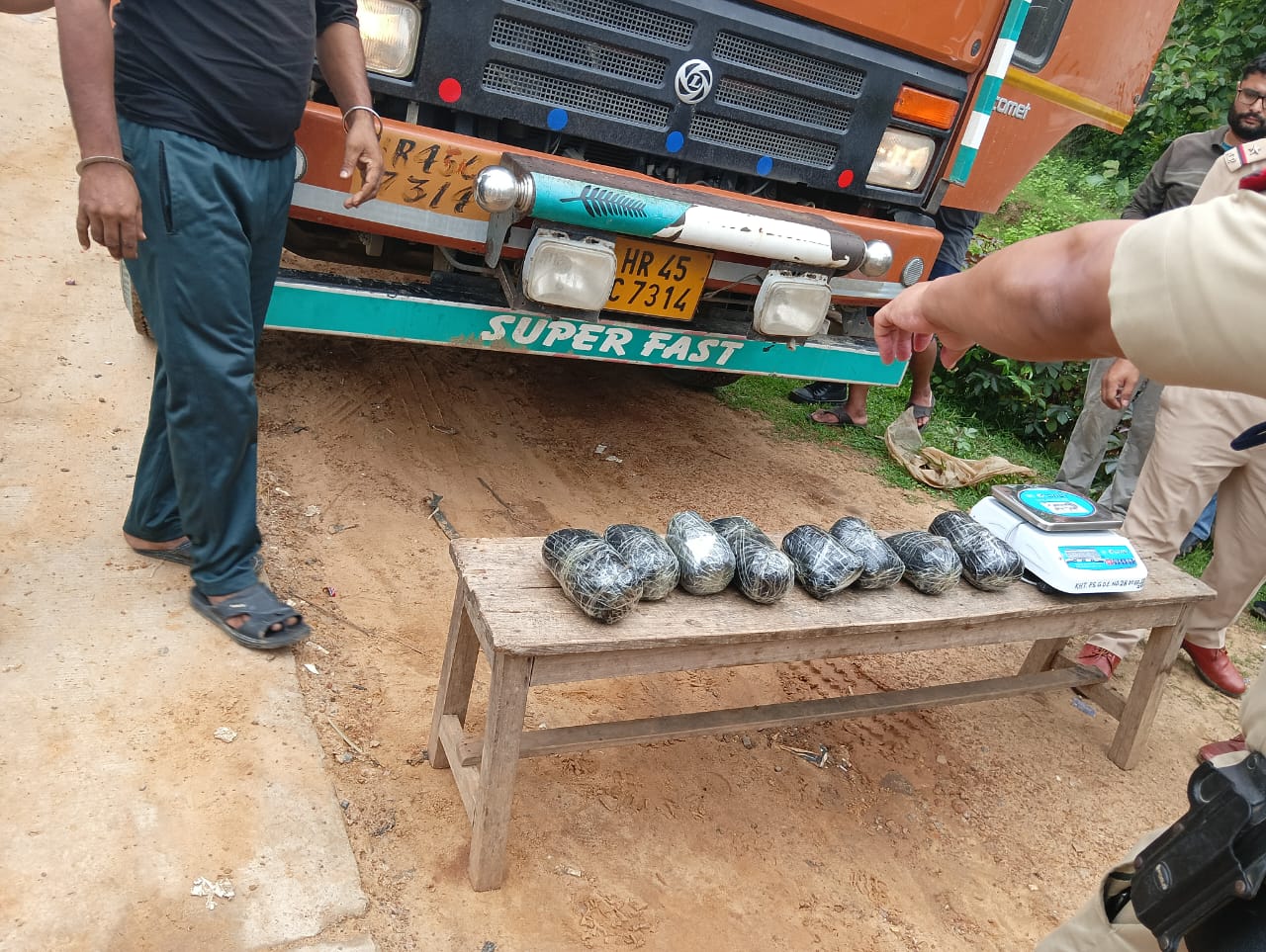 Major Drug Bust in Khathkhati: Police Seize Nearly 10 Crore Rupees Worth of Narcotics