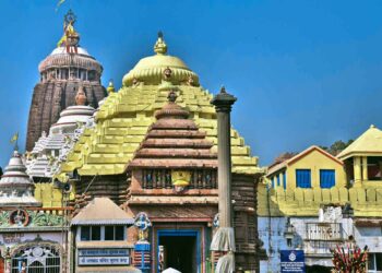 Puri Jagannath Mandir I চশমাত স্পাই কেমেৰা লগাই পুৰীৰ জগন্নাথ মন্দিৰৰ ভিতৰত ফটো তুলিবলৈ গৈ ধৰা পৰিল যুৱক