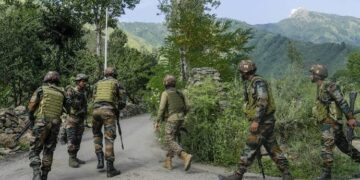 Indian Army I পাহাৰ-ভৈয়ামত অনায়াসে কঢ়িয়াব পাৰে ৫০ টন ওজনৰ টেংক, ভাৰতীয় সেনাৰ নতুন বাহনক লৈ বিশ্বত আলোড়ন