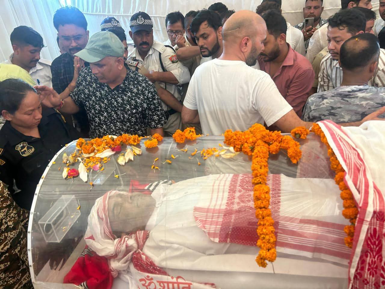 Zubeen Garg I সোণাপুৰতে হ’ব জুবিন গাৰ্গৰ শেষকৃত্য, সমাধি ক্ষেত্ৰ, ঘোষণা মন্ত্ৰী ৰনোজ পেগুৰ