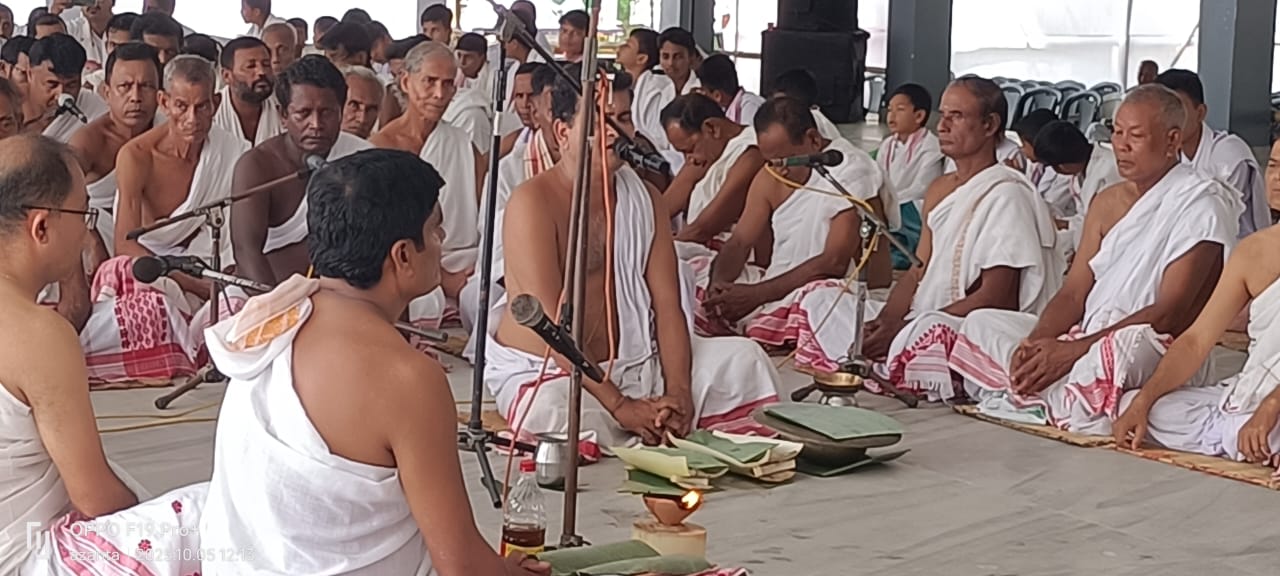 বোকাখাতত গণশিল্পী জুবিন গাৰ্গৰ আদ্যশ্ৰাদ্ধ: সৰ্বধৰ্ম প্ৰাৰ্থনা সভাৰ এক স্মৰণীয় অনুষ্ঠান