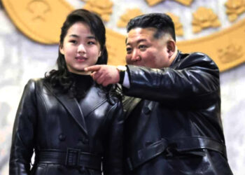Kim Jong : উত্তৰাধিকাৰী কন্যা! কিম জুৰ সৈতে দলৰ বৈঠকত উত্তৰ কোৰিয়াৰ নেতা কিম জং উন