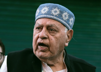 Farooq Abdullah I কাশ্মীৰৰ প্ৰাক্তন মুখ্যমন্ত্ৰী ফাৰুক আব্দুল্লাক হত্যাৰ চেষ্টা, কথমপি প্ৰাণৰক্ষা