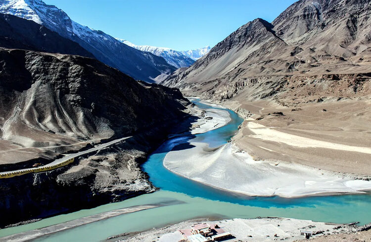 Indus Water Treaty I সিন্ধু জলচুক্তি স্থগিত হৈয়েই থাকিব, পাকিস্তানৰ ভাবুকিৰ পিছতে ভাৰতৰ স্পষ্ট স্থিতি 1 Indus Water Treaty : পাকিস্তানে সন্ত্ৰাসবাদক সমৰ্থন কৰা বন্ধ নকৰালৈকে সিন্ধু জল চুক্তি স্থগিত থাকিব : নতুন দিল্লী