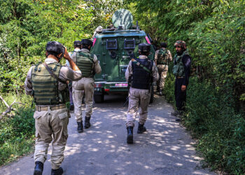 JK terrorist attack : জম্মু-কাশ্মীৰৰ অৰণ্যত উদ্ধাৰ সন্ত্ৰাসবাদীৰ গোপন আত্মগোপন স্থান, উদ্ধাৰ লুকুৱাই ৰখা বিস্ফোৰক আৰু খাদ্য